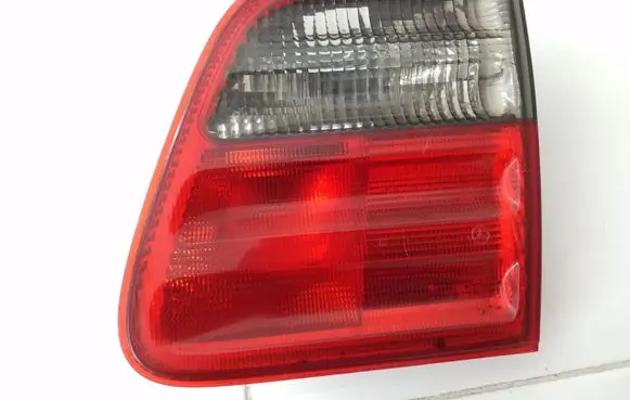 Mercedes-Benz E W210 Tailgate rear/tail lights A2108207464