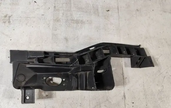 Audi A6 S6 C7 4G Front bumper mounting bracket 4G0807096