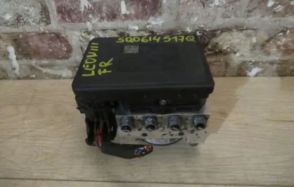 Seat Leon (5F) ABS control unit/module 
