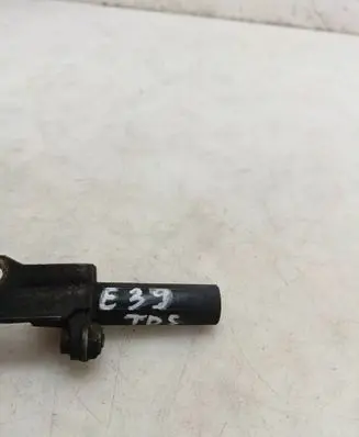 BMW 5 E39 Camshaft position sensor 13918544904