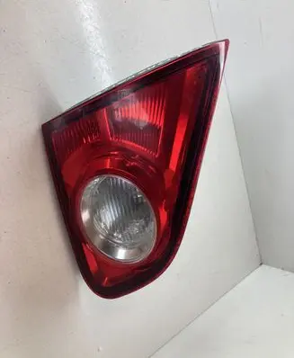 Nissan Qashqai Tailgate rear/tail lights 89071063