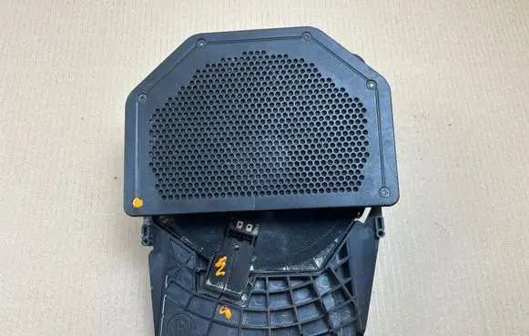 BMW X1 E84 Subwoofer speaker 