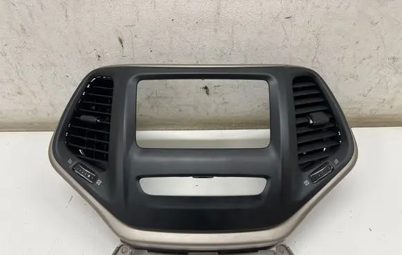 Jeep Cherokee Radio/GPS head unit trim P68164099AB
