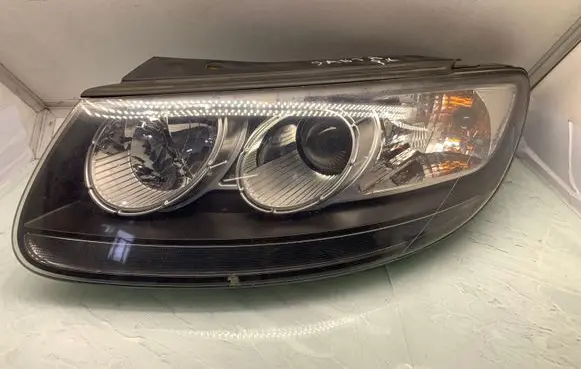 Hyundai Santa Fe Headlight/headlamp 921012BXXX