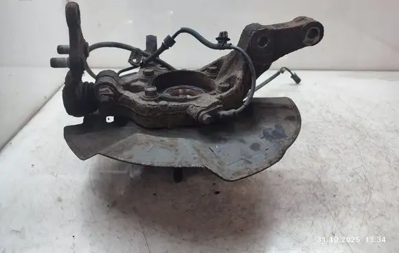 Front wheel hub