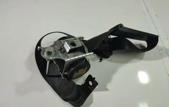Opel Zafira B Front seatbelt 560834901D