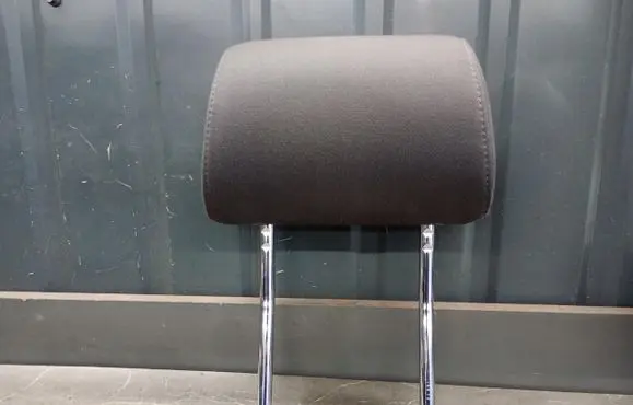Audi A4 S4 B6 8E 8H Front seat headrest 