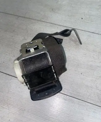 Ford Focus Rear seatbelt 040676 40603 A040