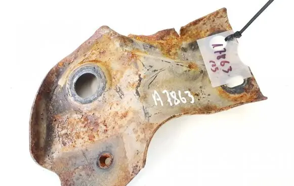 Land Rover Freelander 2 - LR2 Engine mounting bracket