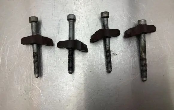 Ford Galaxy Fuel Injector clamp holder 