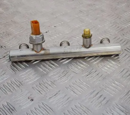 Audi A5 8T 8F Fuel main line pipe 06E130089D