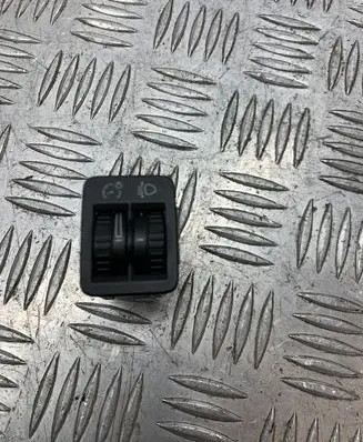 Volkswagen PASSAT B6 Headlight level height control switch