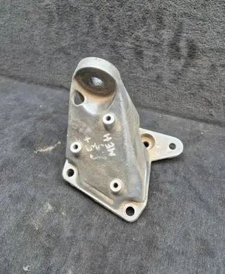 Audi A6 S6 C5 4B Gearbox mounting bracket 8D0399114AC 8D0399108AD 8D0399108AN