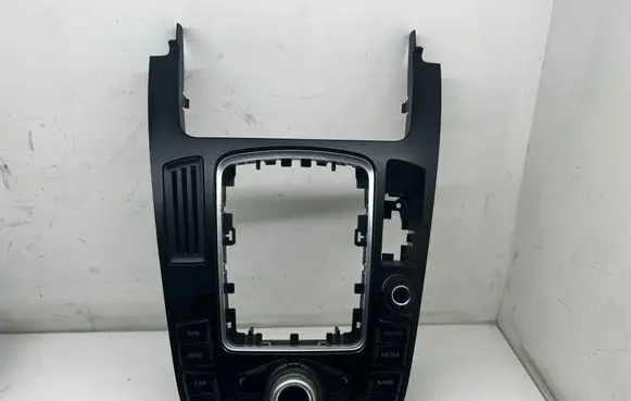 Head unit multimedia control