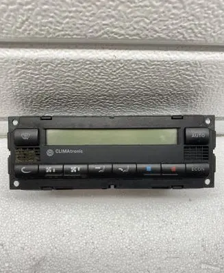 Volkswagen Golf IV Climate control unit