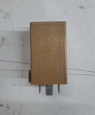 BMW 5 E39 Window wiper relay 8384505