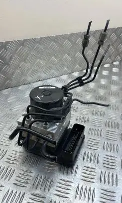 Volvo S60 ABS Pump P31329137 31329137