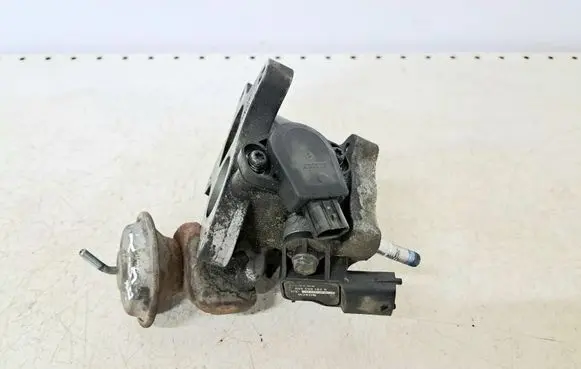 Honda FR-V Throttle valve
