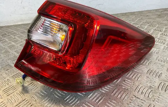 Subaru Outback (BS) Rear/tail lights 22060228