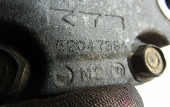 Mazda 3 I Power steering pump 52047394