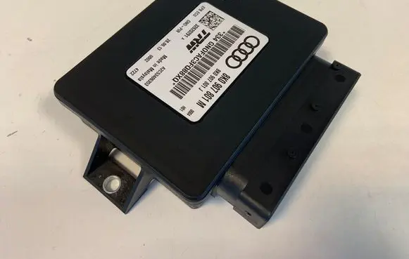 Audi Q5 SQ5 Hand brake control module 8K0907801M 8K0907801J