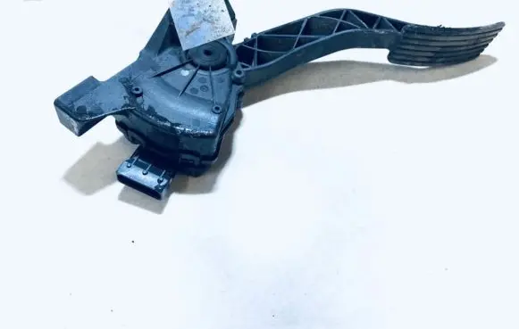 Mitsubishi Colt Accelerator throttle pedal mn125792 a4543000304