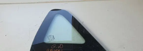 Nissan Qashqai Rear side window