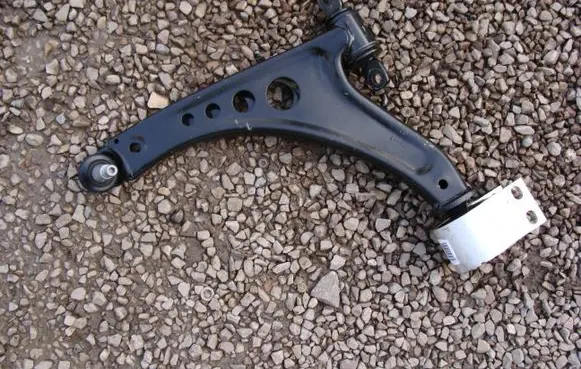 Opel Insignia B Front control arm 84198832