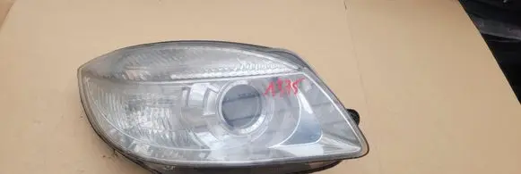 Skoda Fabia Mk2 (5J) Headlight/headlamp 247832-00