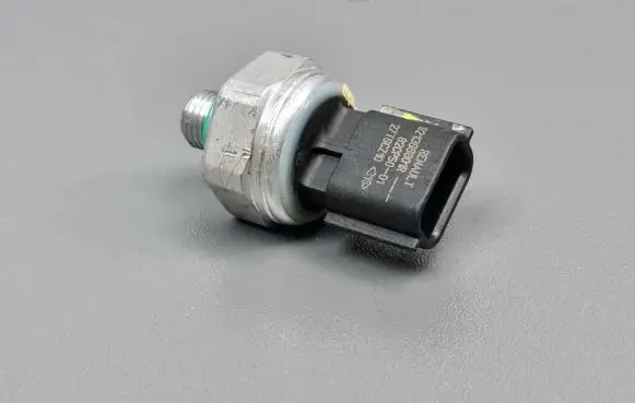 Dacia Sandero II Air conditioning (A/C) pressure sensor 82CP5001 921366801R
