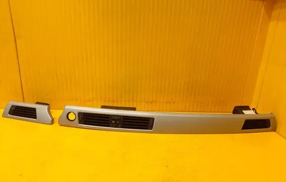 BMW 3 E92 E93 Dash center air vent grill 9151175