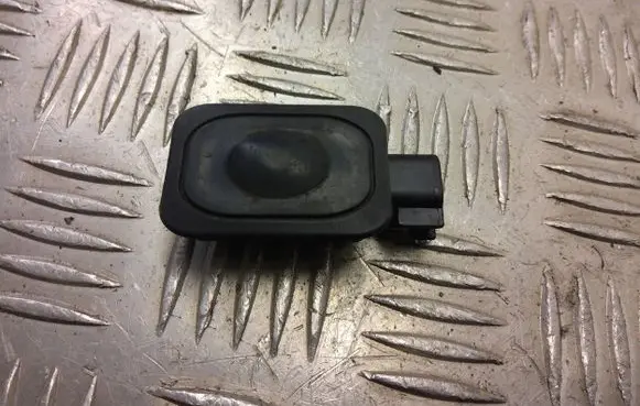 Ford Kuga II Tailgate opening switch 1l2t14k147aa