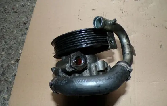 Alfa Romeo 159 Power steering pump 505004240
