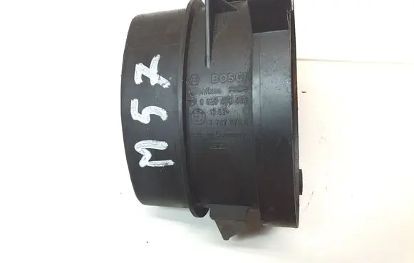 BMW 5 E39 Mass air flow meter 7787076 13627787076 0928400468