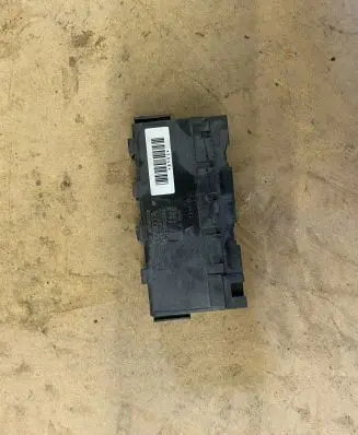 Toyota RAV 4 (XA30) Fuse module 8264147020