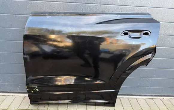 Audi Q8 Rear door chzp004