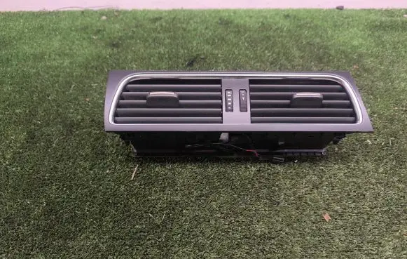 Audi A5 Sportback 8TA Dashboard side air vent grill/cover trim 8T1820951C
