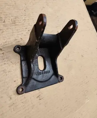Jeep Cherokee XJ Engine mounting bracket 52020021