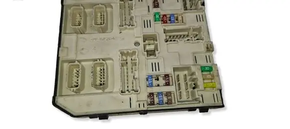 Mercedes-Benz Citan W415 Fuse module 284B68764R 3581088514 USM2010