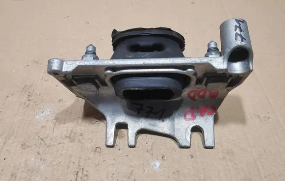 Renault Clio IV Gearbox mounting bracket 112228880R