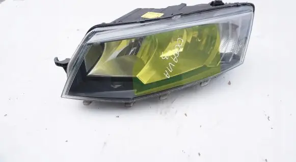 Skoda Octavia Mk3 (5E) Headlight/headlamp