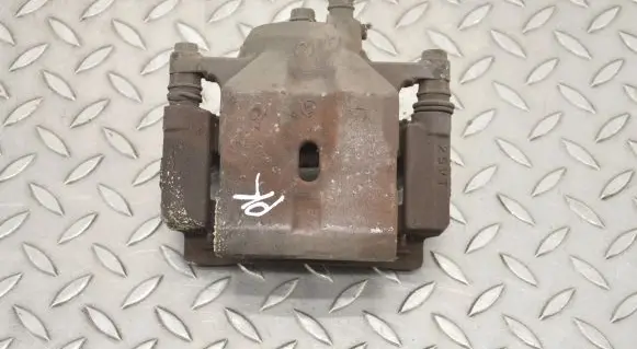 Toyota Prius (XW30) Front brake caliper