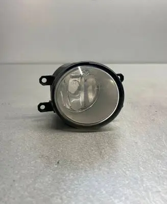 Toyota Avensis T250 Front fog light 89210656