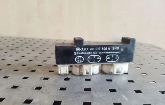 Volkswagen Sharan Coolant fan relay 701919506A 898726000