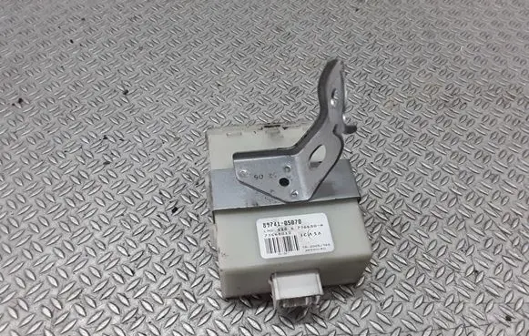 Toyota Avensis T250 Door central lock control unit/module 8974105070