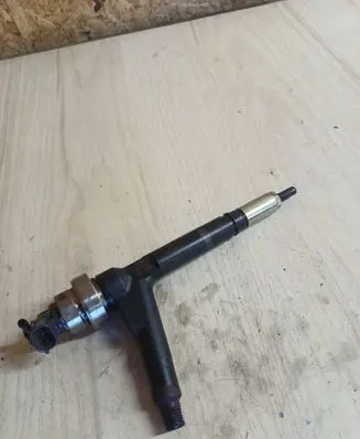 Opel Astra H Fuel injector 8973138612 12F18290