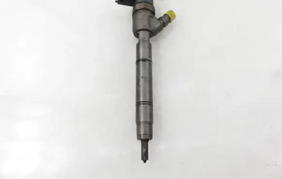 Hyundai i30 Fuel injector 338002A400 0445110256