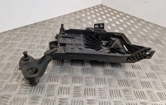 Skoda Octavia Mk4 Battery box tray 5WA915331