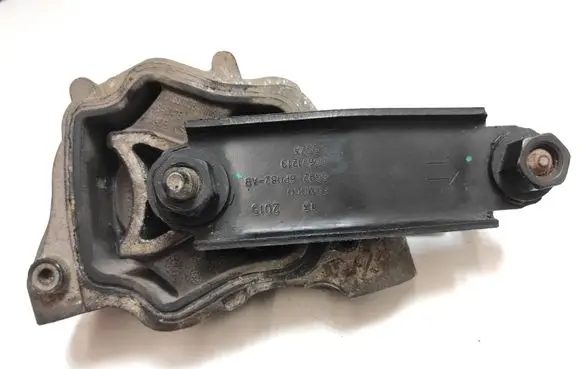 Volvo XC60 Engine mount bracket 6G926P082AB 30671219
