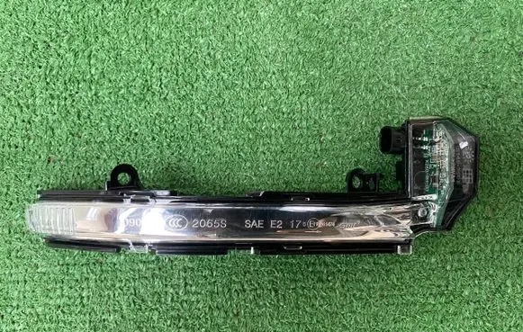 Jaguar I-Pace Front indicator light JAGX